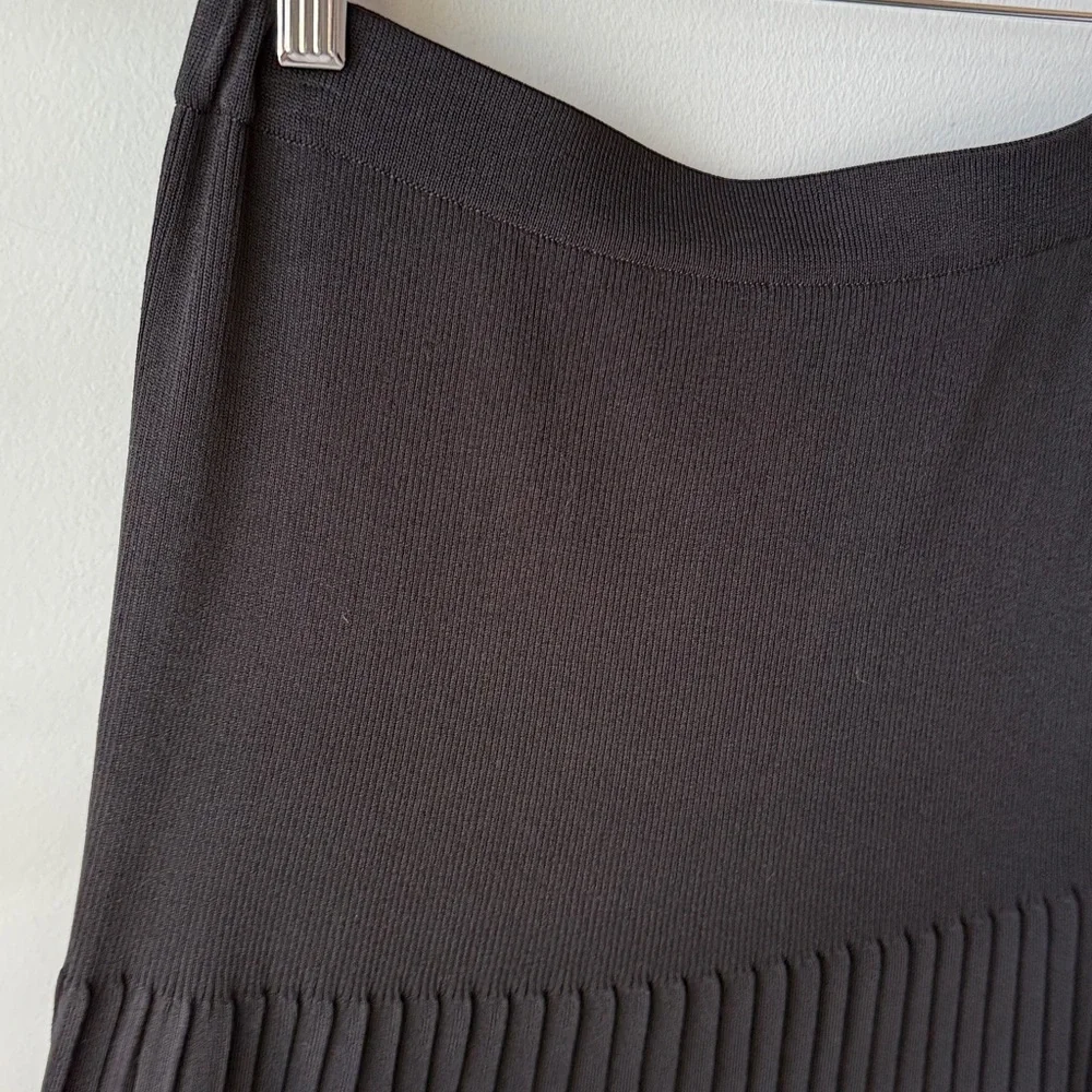Misook Pleated Hem‎ Midi Skirt
